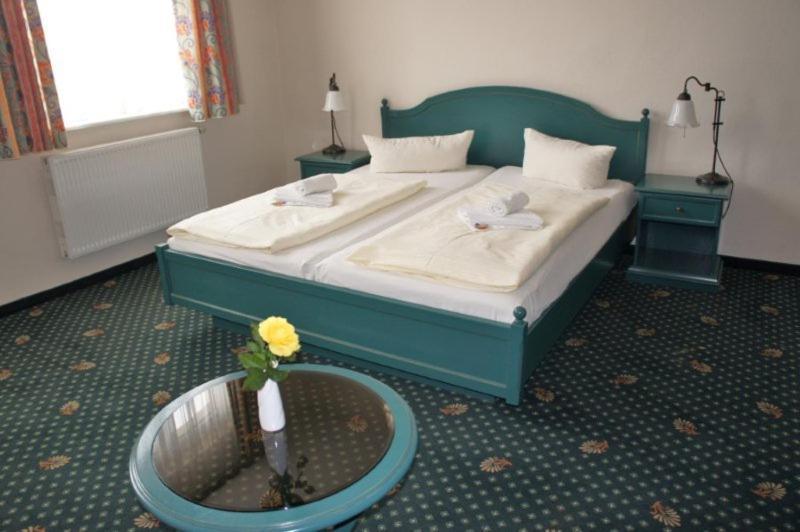 Hotel Reuterhaus Висмар Экстерьер фото